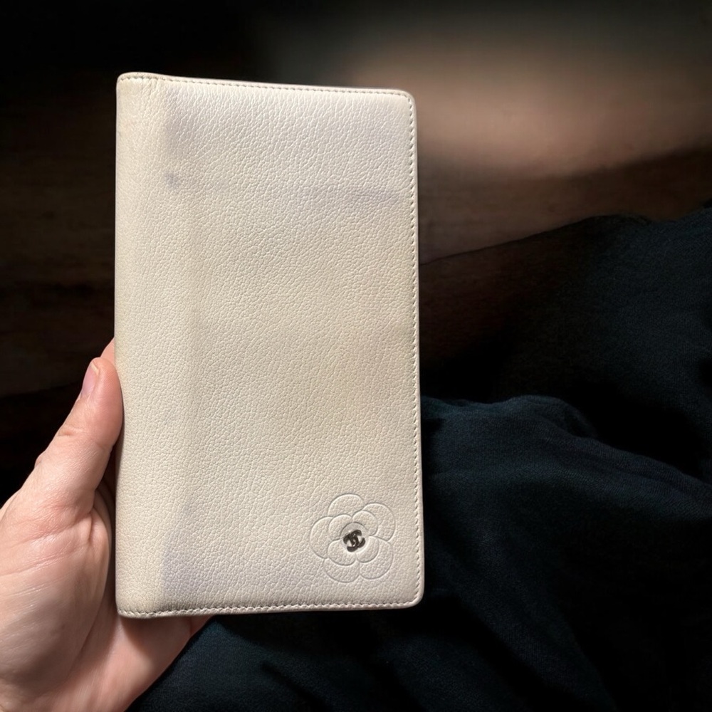 Chanel Off White Bifold with Camilia Embellishment - Card and Hologram
